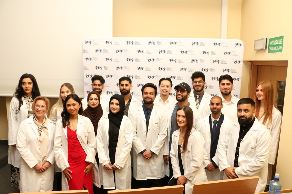 GLOWNE-1024x683 White Coat Ceremony